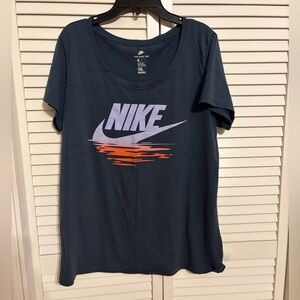 Nike Women's Dark blue Tee
